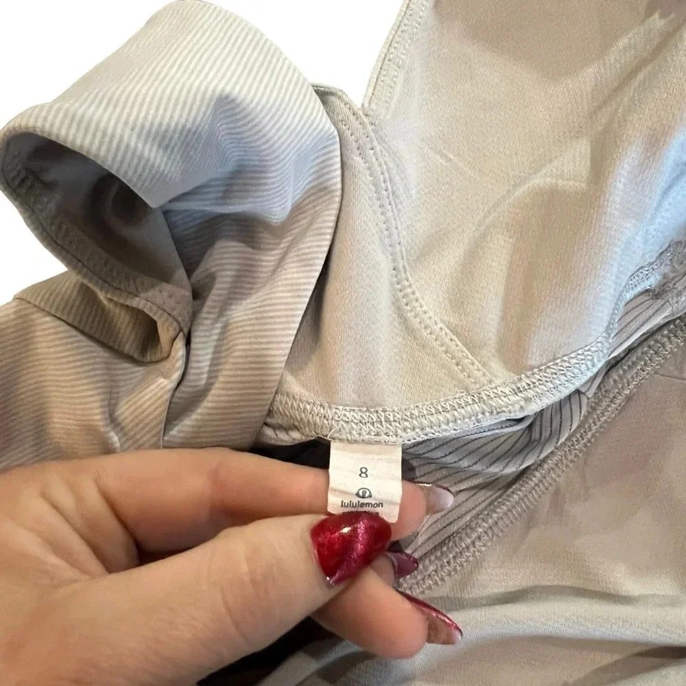 Lululemon Run: Ta Ta Topper White Gray Stripe Size 8 Yoga Active‎ Workout Top